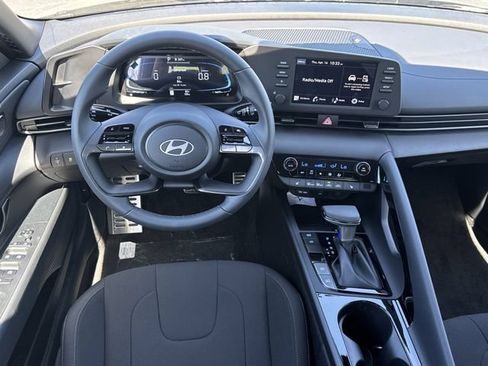 New 2026 Hyundai Elantra SEL Sport Premium FWD image 24