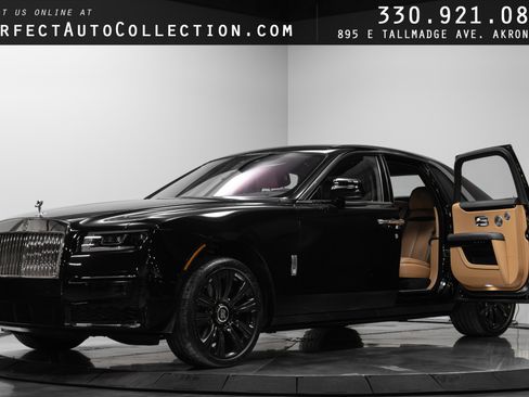 Used 2022 Rolls-Royce Ghost image 1