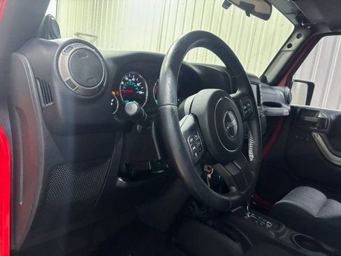 Used 2012 Jeep Wrangler Unlimited Sport image 16