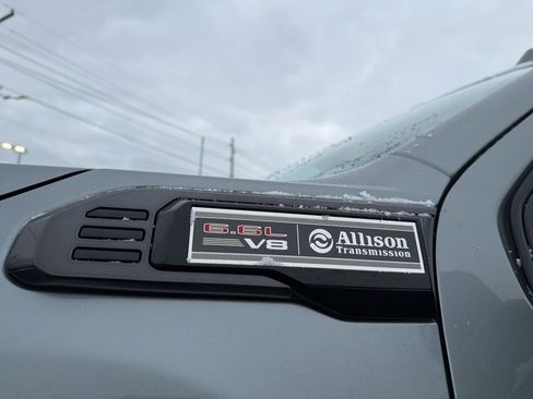 Used 2024 GMC Sierra 2500 AT4 w/ AT4 Premium Plus Package image 10