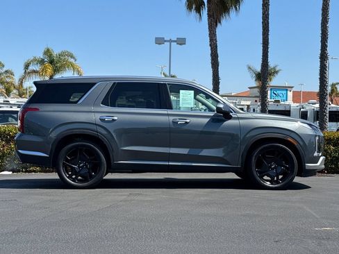 Used 2024 Hyundai Palisade Limited FWD image 3