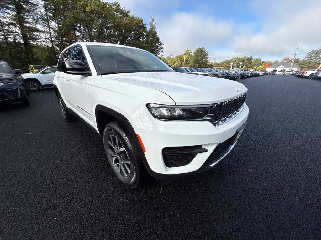 New 2027 Jeep Grand Cherokee Laredo X AWD/4WD image 7