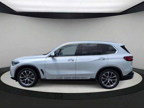 Used 2019 BMW X5 xDrive50i w/ Luxury Seating Package AWD/4WD image 5