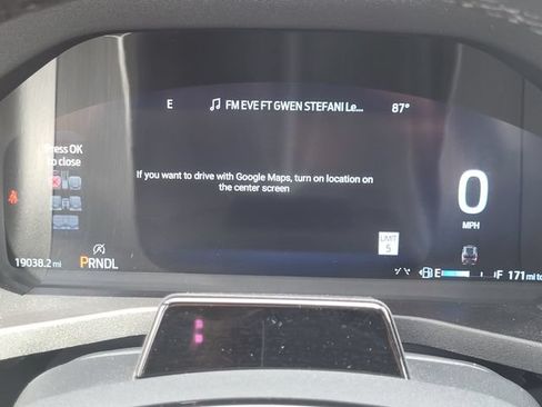 Used 2025 Ford Explorer Platinum w/ Ultimate Package AWD/4WD image 23