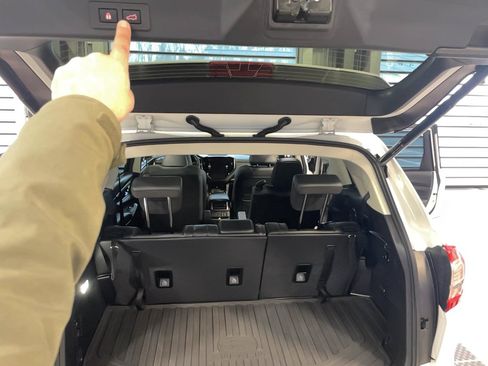 Used 2025 Subaru Ascent Bronze Edition AWD/4WD image 26