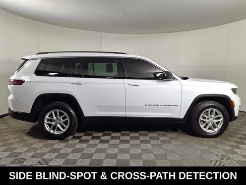 Used 2023 Jeep Grand Cherokee L Laredo AWD/4WD image 6