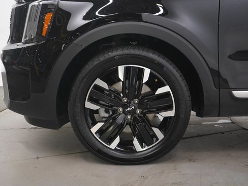 Used 2025 Kia Telluride SX w/ SX Captain's Chair Package image 33