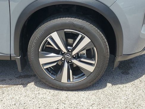 Used 2022 Nissan Rogue SL image 11