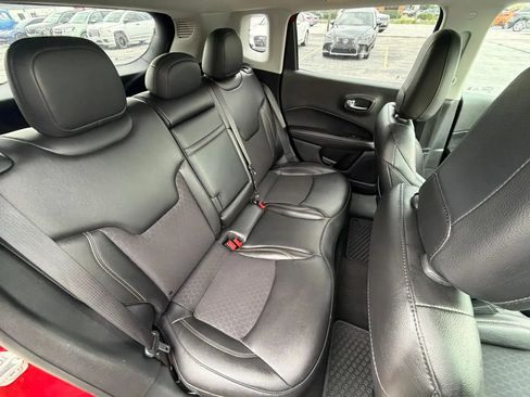 Used 2019 Jeep Compass Latitude w/ Popular Equipment Group AWD/4WD image 33