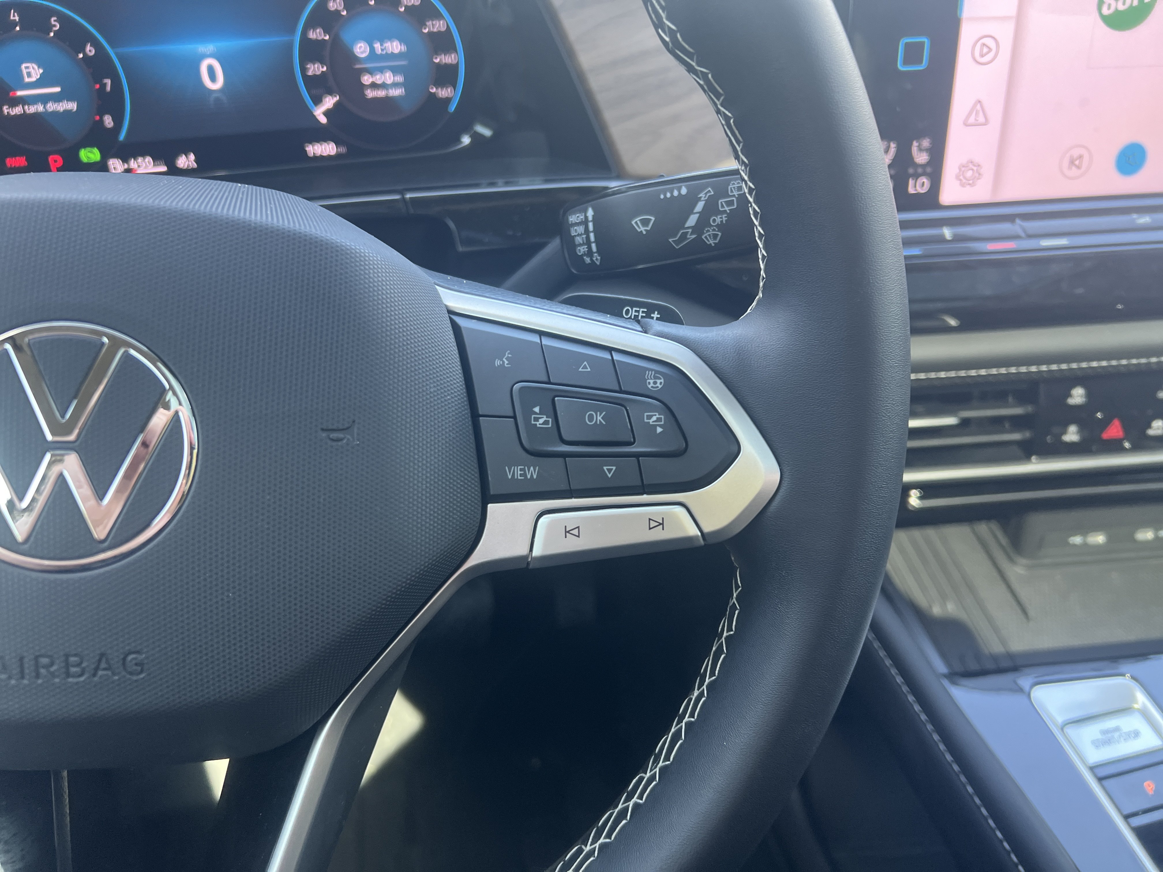 Certified 2026 Volkswagen Atlas SE FWD image 16