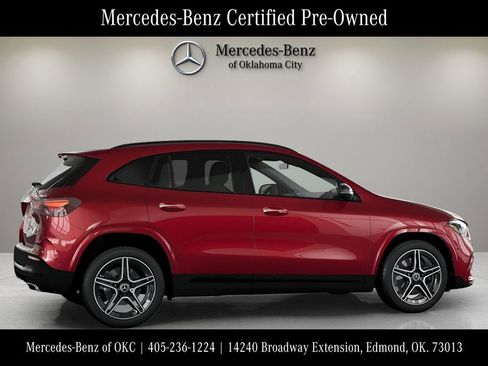 Used 2025 Mercedes-Benz GLA 250 4MATIC image 17