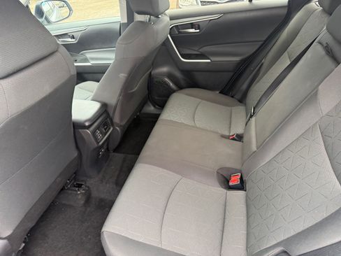 Used 2023 Toyota RAV4 XLE AWD/4WD image 17