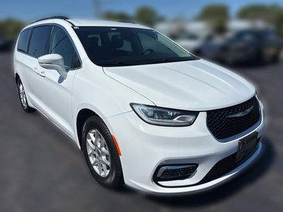 Used 2022 Chrysler Pacifica Touring-L