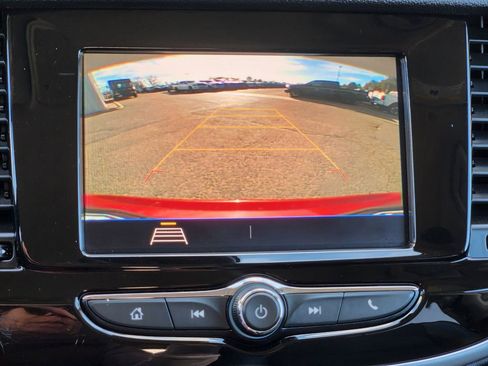 Used 2022 Buick Encore Preferred w/ Safety Package image 23