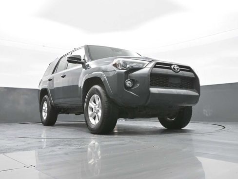 Used 2024 Toyota 4Runner SR5 image 39