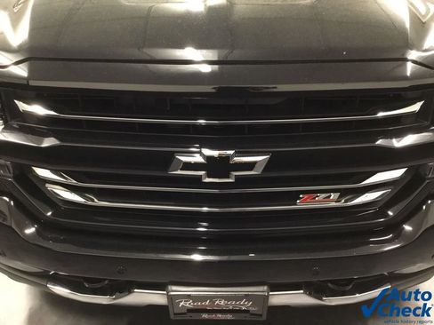 Used 2018 Chevrolet Silverado 1500 LTZ Z71 w/ LTZ Plus Package AWD/4WD image 24