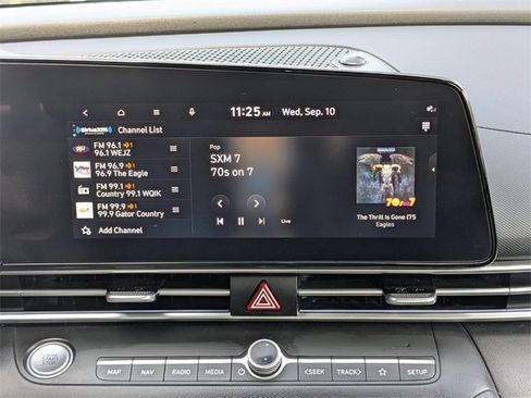 Used 2024 Hyundai Elantra SEL image 20