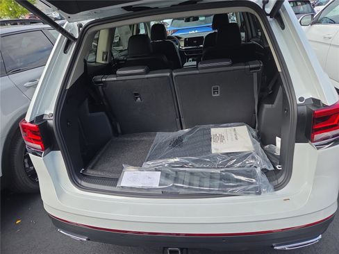 New 2026 Volkswagen Atlas SE image 36