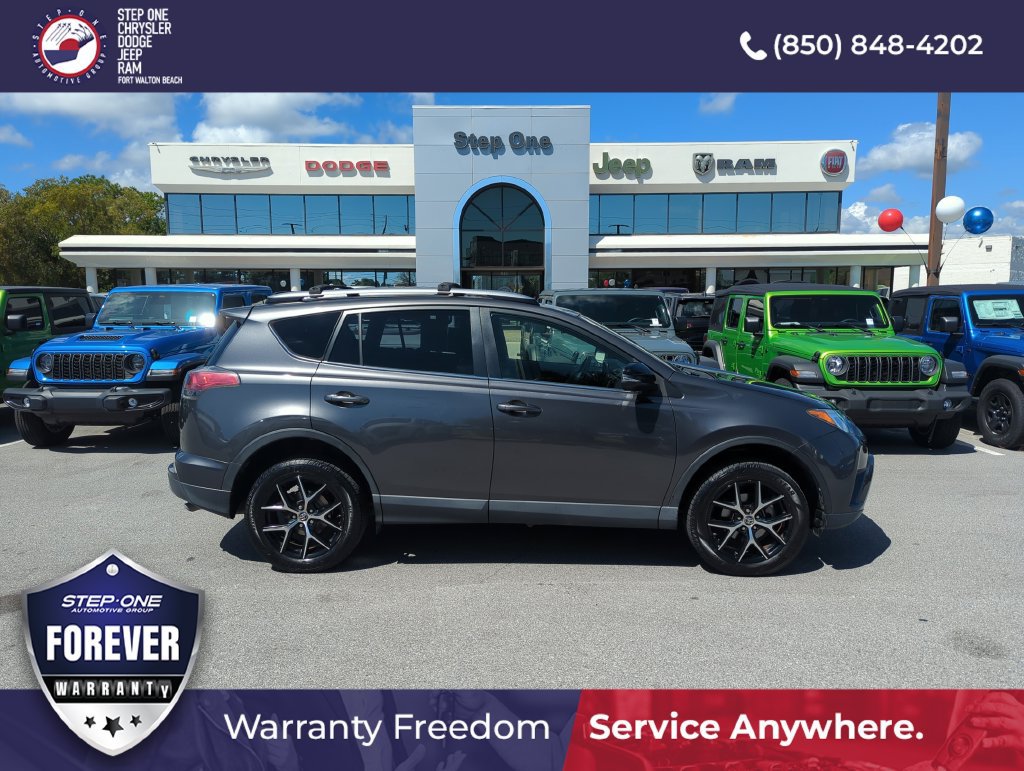 Used 2018 Toyota RAV4 SE w/ Power Extra Value Package FWD image 7