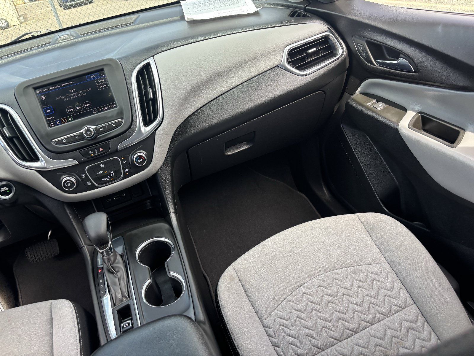 Used 2022 Chevrolet Equinox LS w/ LS Convenience Package FWD image 17