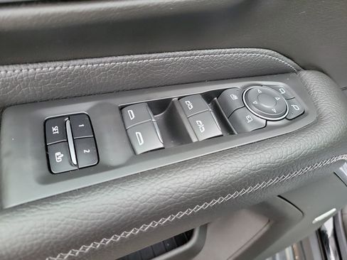 Used 2021 GMC Yukon Denali image 19