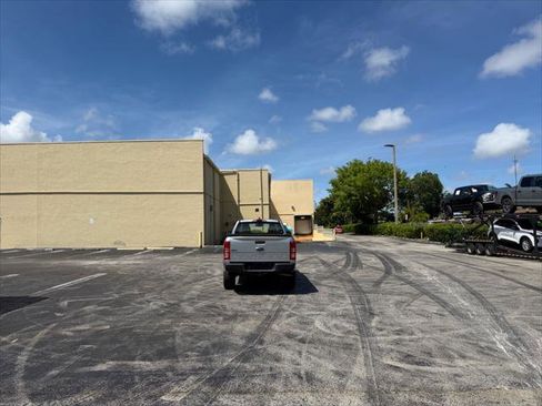 Used 2021 Ford Ranger XL w/ Equipment Group 101A High image 5