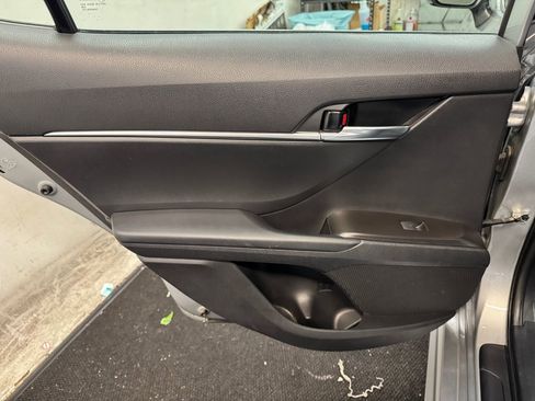 Used 2024 Toyota Camry SE image 16