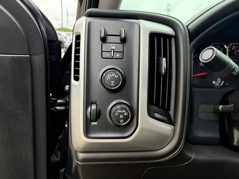 Used 2017 GMC Sierra 1500 SLT AWD/4WD image 25