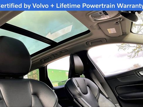 Used 2025 Volvo XC60 B5 Core image 22