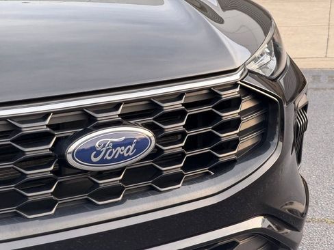 Certified 2023 Ford Escape ST-Line w/ Tech Pack #1 image 9