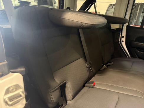 Used 2022 Jeep Wrangler Unlimited Sport w/ Cold Weather Group image 23