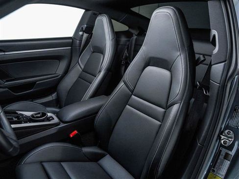 Certified 2025 Porsche 911 Carrera image 5