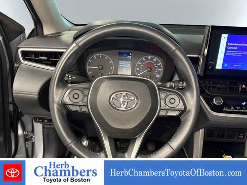 Used 2023 Toyota Corolla Cross LE w/ Moonroof Package AWD/4WD image 17