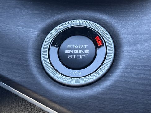 New 2025 Jeep Grand Cherokee L Limited image 29