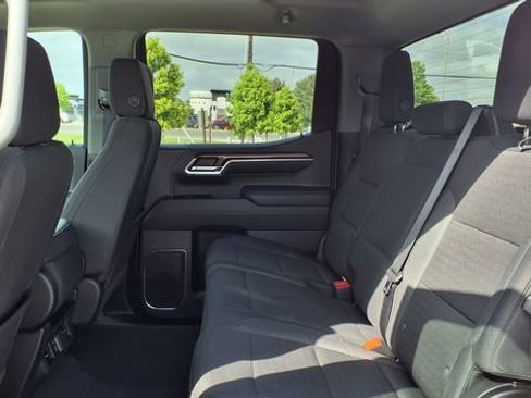 Used 2025 Chevrolet Silverado 1500 LT RWD image 17