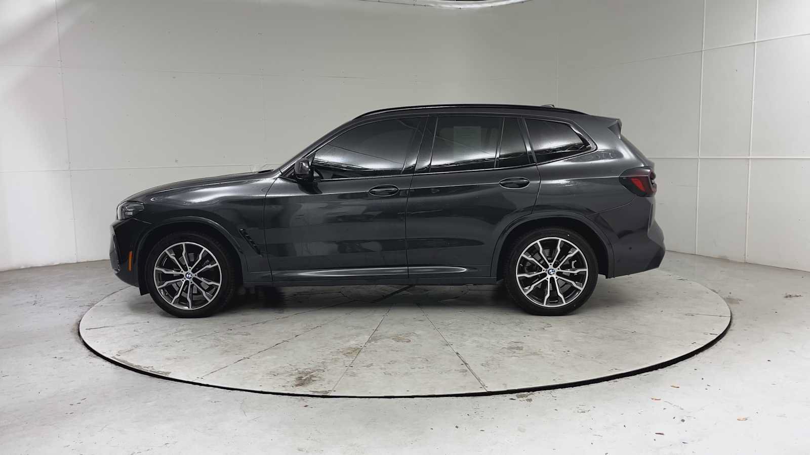 Used 2023 BMW X3 xDrive30i w/ M Sport Package AWD/4WD image 5