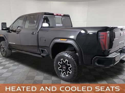 Used 2025 GMC Sierra 2500 AT4X AWD/4WD image 10