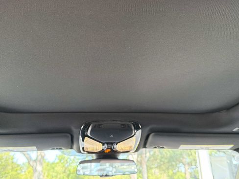 Certified 2025 BMW 330i Sedan RWD image 15