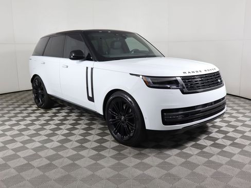 New 2025 Land Rover Range Rover SE AWD/4WD image 3