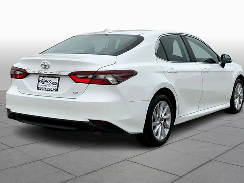 Used 2022 Toyota Camry LE image 12