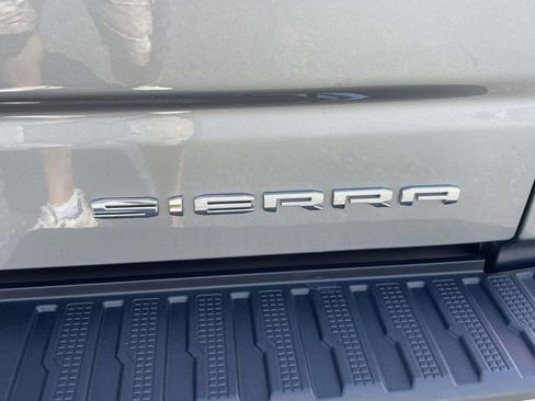 Certified 2025 GMC Sierra 1500 Denali w/ Denali Reserve Package AWD/4WD image 9