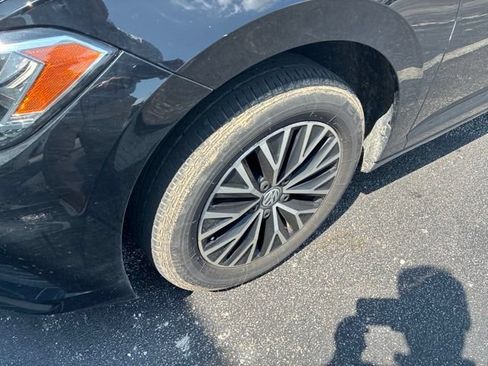 Used 2020 Volkswagen Jetta SE FWD image 19