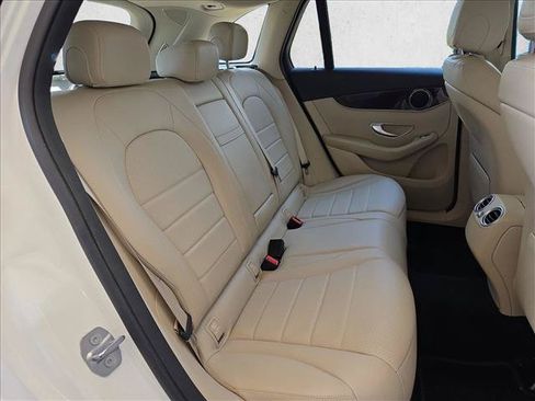 Used 2019 Mercedes-Benz GLC 300 image 17