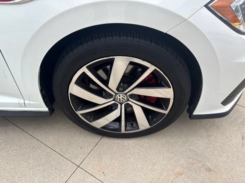 Used 2020 Volkswagen Jetta GLI FWD image 9