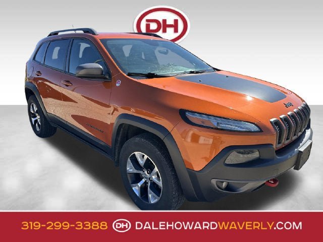 Used 2014 Jeep Cherokee Trailhawk w/ Cold Weather Group AWD/4WD image 1