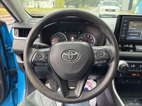 Used 2019 Toyota RAV4 XLE image 11