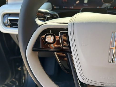 New 2026 Lincoln Aviator Reserve AWD/4WD image 28