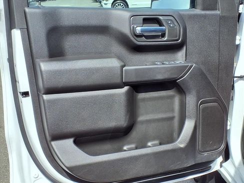 Used 2025 Chevrolet Silverado 1500 W/T w/ WT Value Package image 29