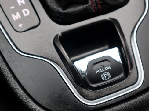 Used 2019 Jeep Cherokee Trailhawk image 85