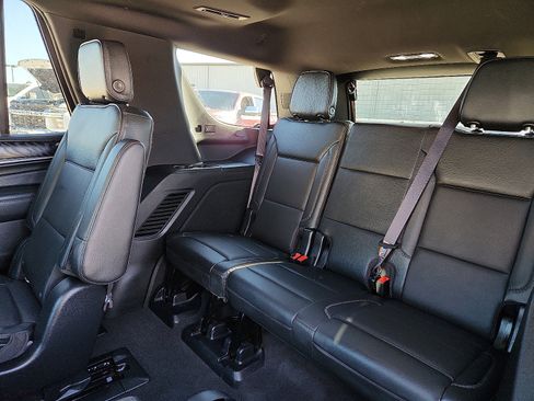 Used 2022 GMC Yukon Denali image 9